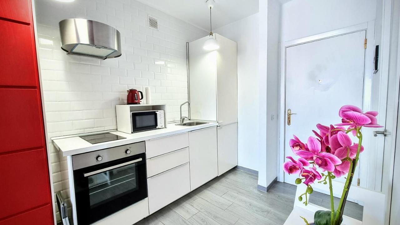 Stunning Studio With A Sea View And Pool, Paraiso Del Sur 1309 阿德耶 外观 照片