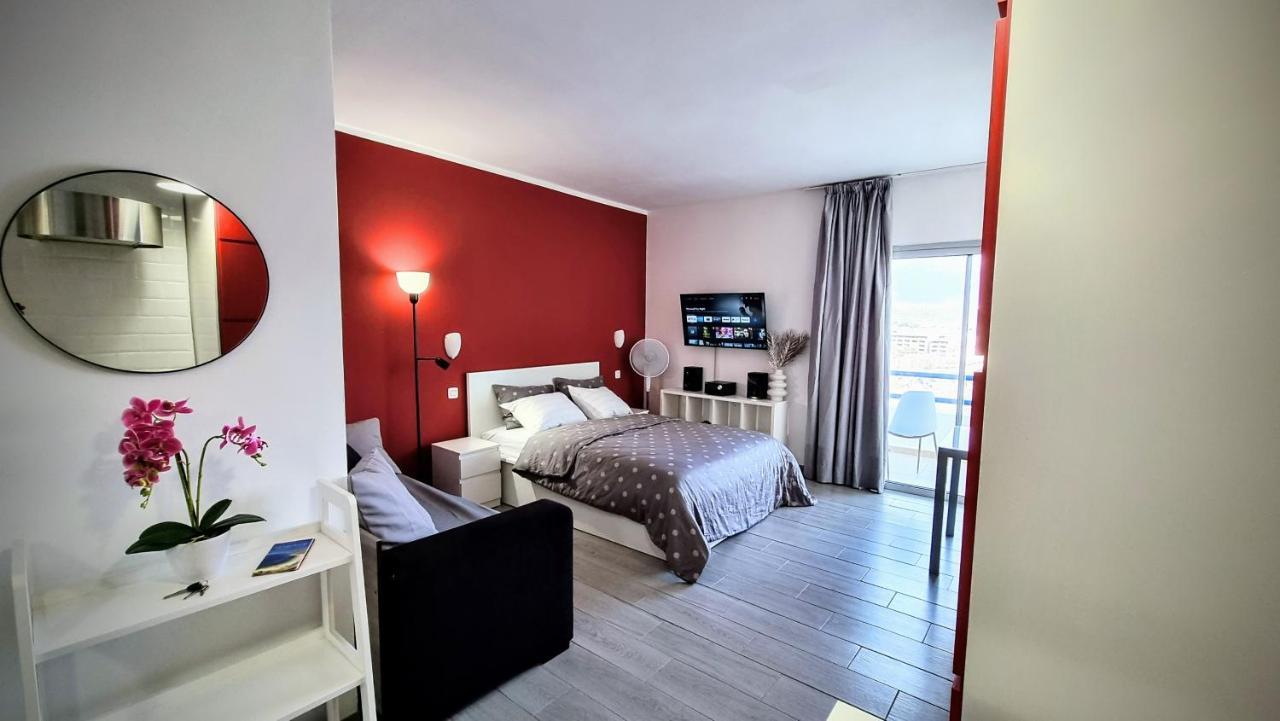 Stunning Studio With A Sea View And Pool, Paraiso Del Sur 1309 阿德耶 外观 照片